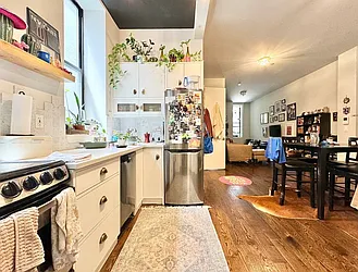 489 Washington Avenue, #1F