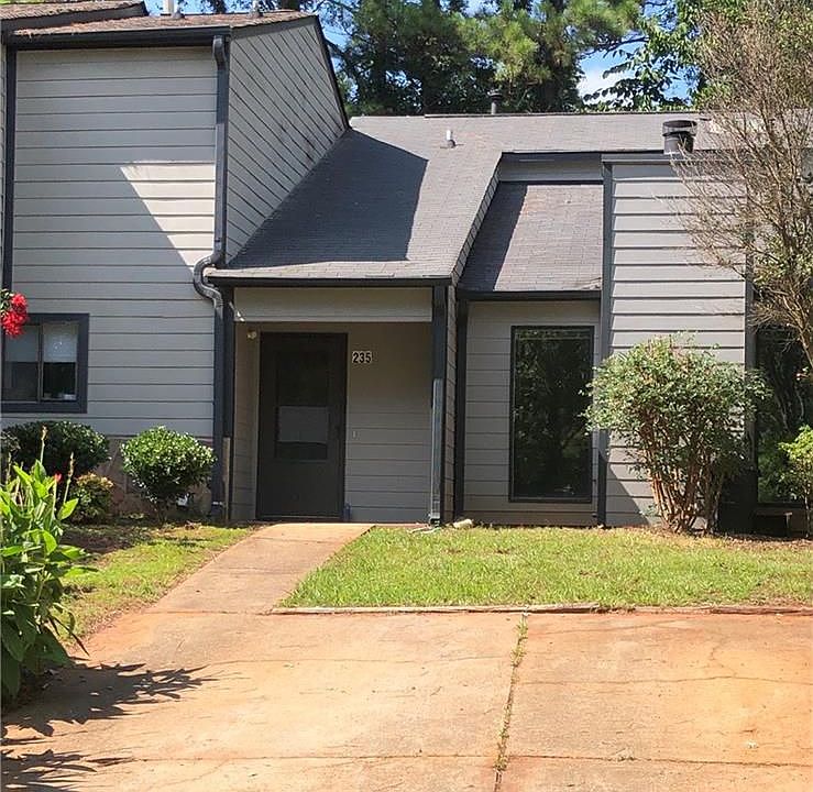 1st image of 235 Heathersett Dr