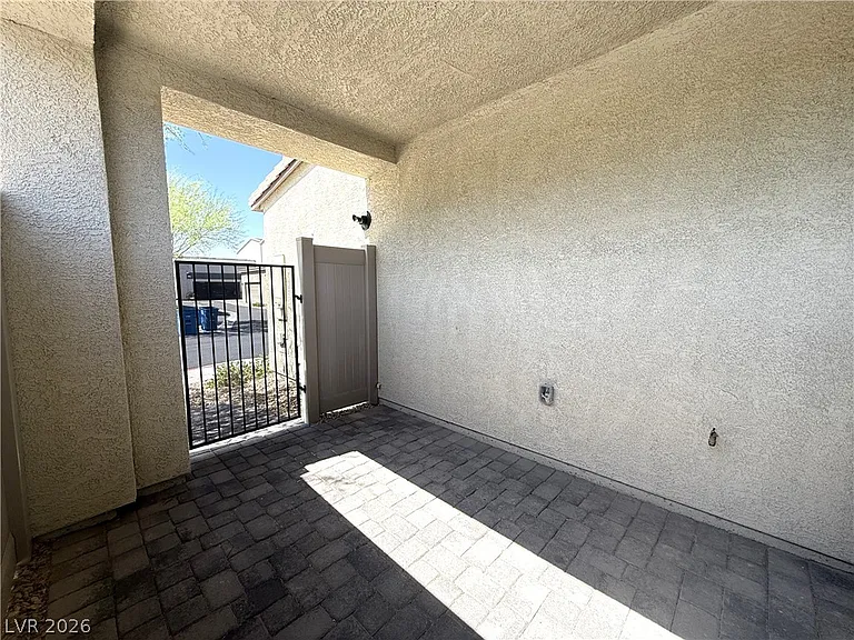522 Spy Rock Ave — Photo 23