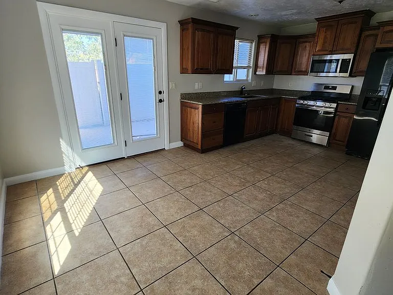 370 W 1425 N #17 — Photo 14