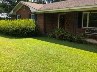 923 Loves Chapel Rd, Glennville, GA 30427