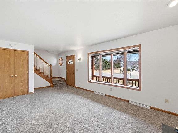 4th image of 158 Spring STREET