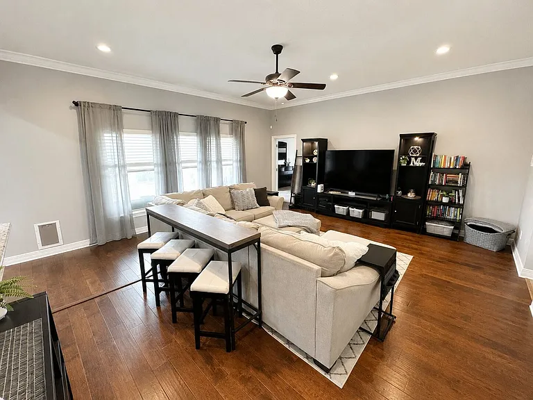 2149 Sweet Bay Cir — Photo 2