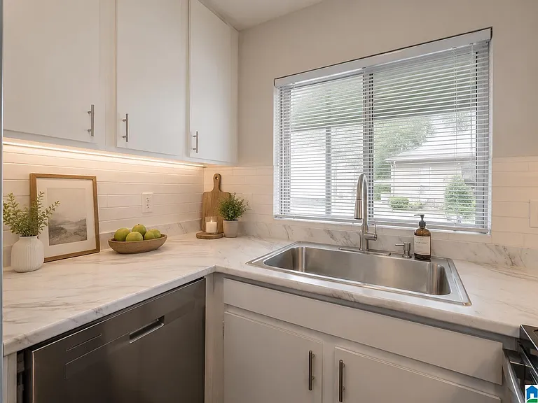 3101 Lorna Rd #123 — Photo 4