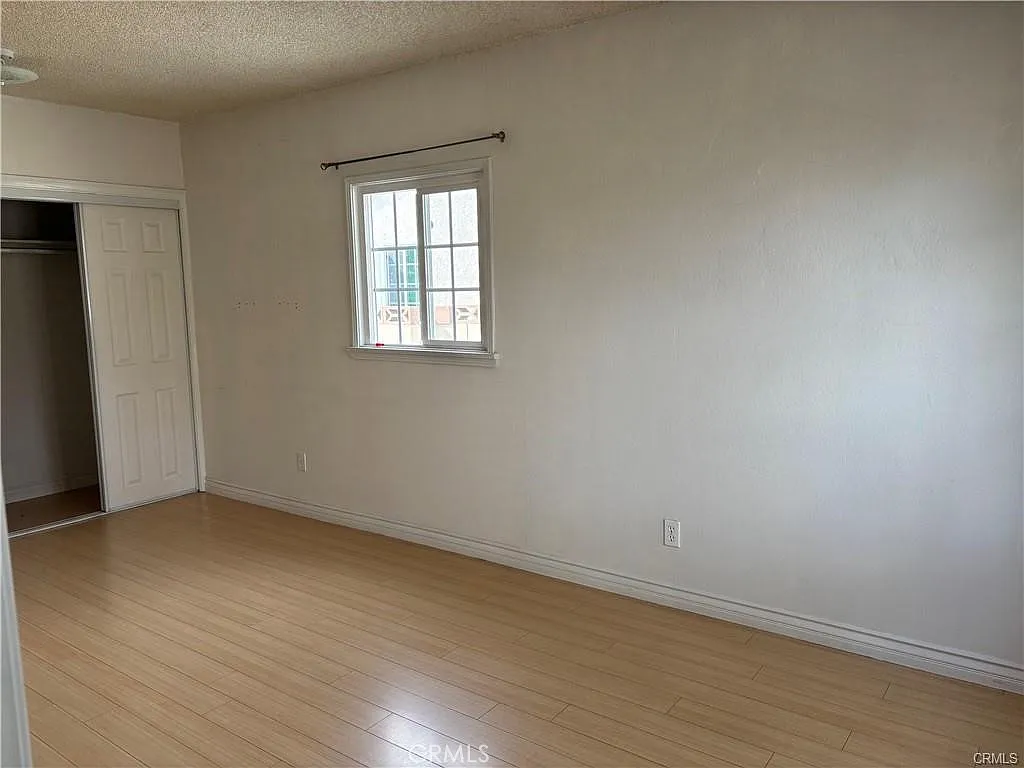 3 bed, 986 sqft, $2,800 — Photo 3