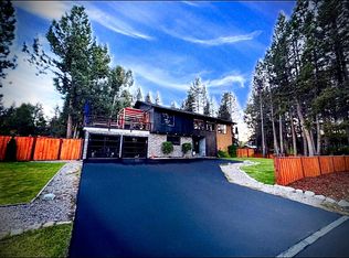 2260 Dover Dr, South Lake Tahoe, CA 96150