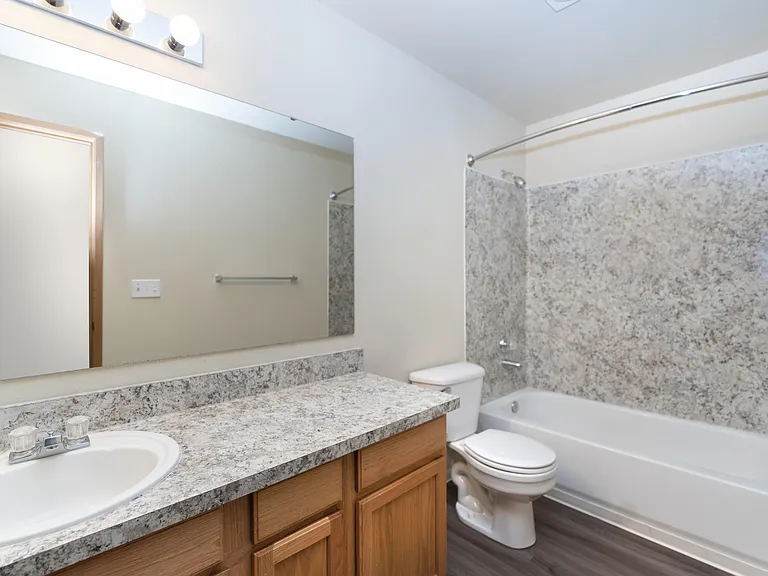 1 Bed 1 Bath Standard w/ Den - 822 Sq Ft 1 Bed 1 Bath Standard w/ Den - 822 Sq Ft