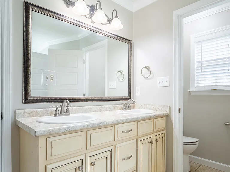 4251 Shadow Garden Dr — Photo 25