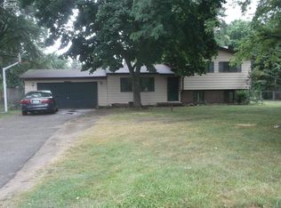 12872 Iroquois Dr, Birch Run, MI 48415