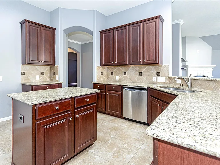 14322 Baron Creek Ln — Photo 29