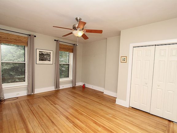 2nd image of 40 Franklin St