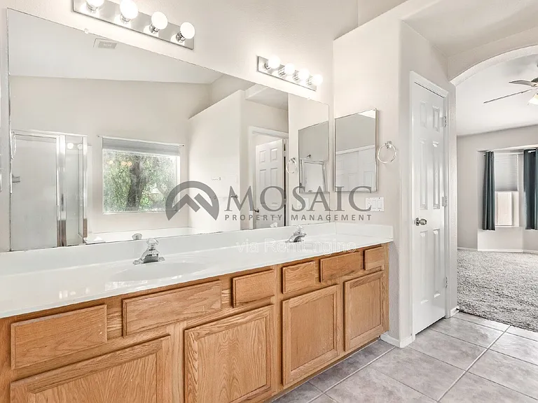 2135 E Brooks St — Photo 21