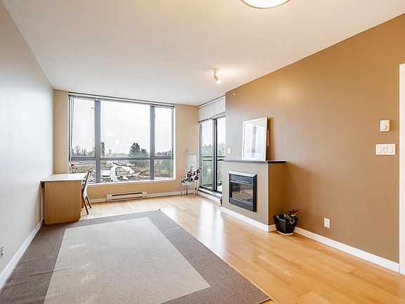3rd image of 400 Capilano Rd #1701