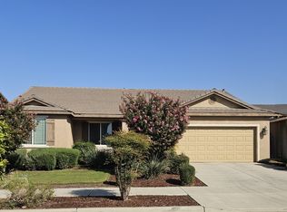 2908 S Oakhurst Ct, Visalia, CA 93292