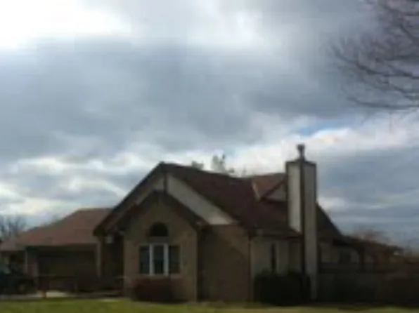 824 Terre Haute Dr, Maysville, KY 41056