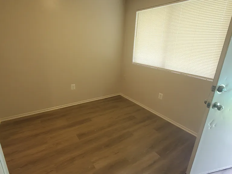 822 Windstream Way — Photo 4