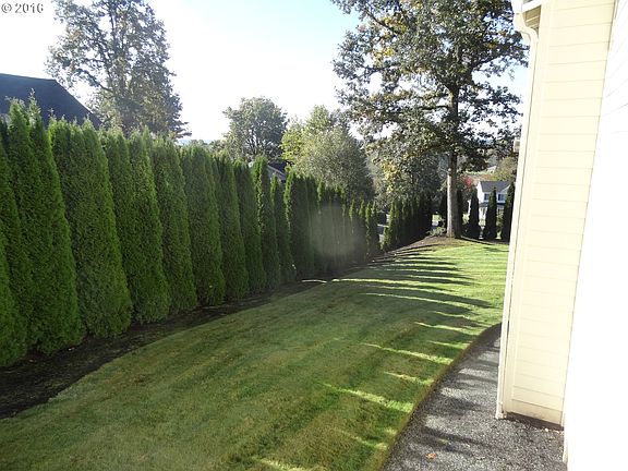 4th image of 214 NE 16th Ave