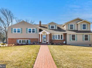 1202 Ardway Rd, Blue Bell, PA 19422