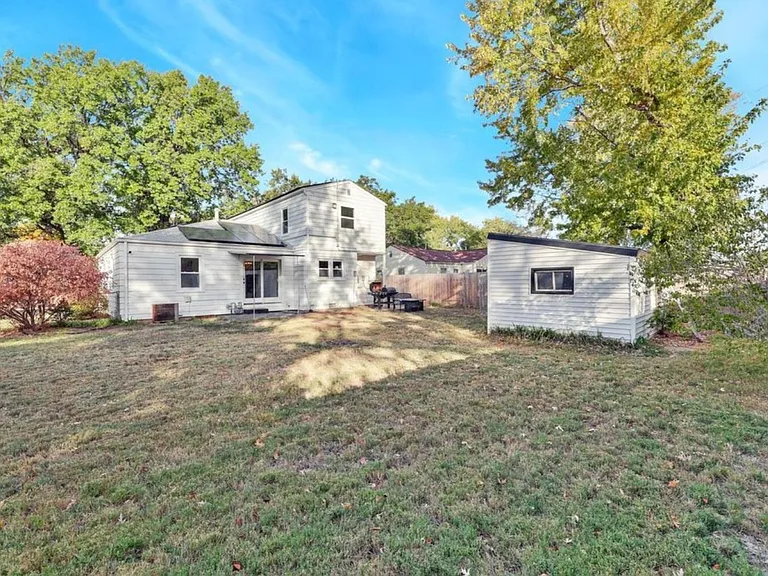 620 Waverly St — Photo 18