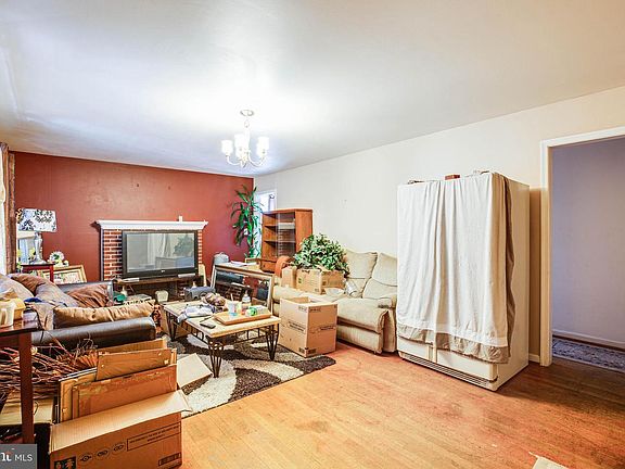 3rd image of 108 E Chatham St