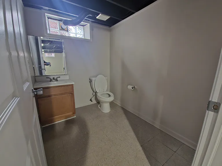 28919 Hughes St — Photo 21