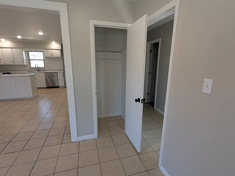 1120 W Monroe Ave #2 — Photo 22