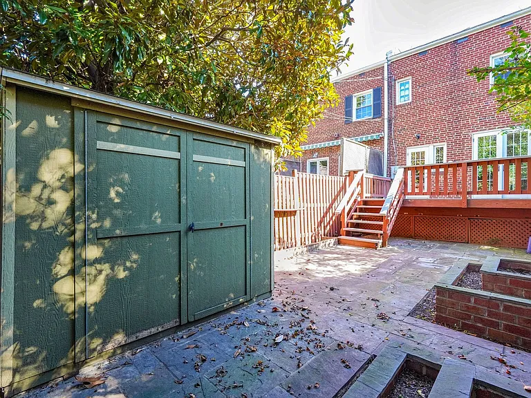 1126 Powhatan St — Photo 18