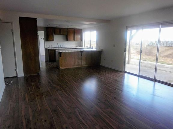 3rd image of 22 Vista Way
