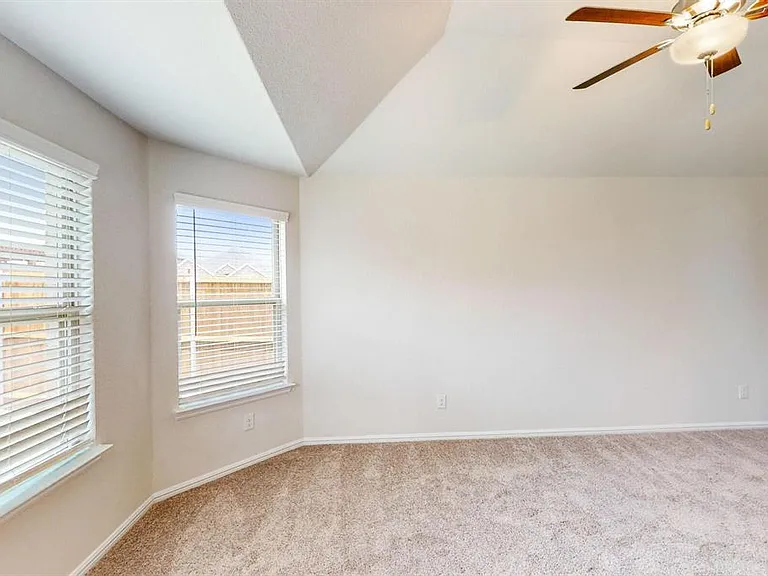 5809 Sandown Dr — Photo 19