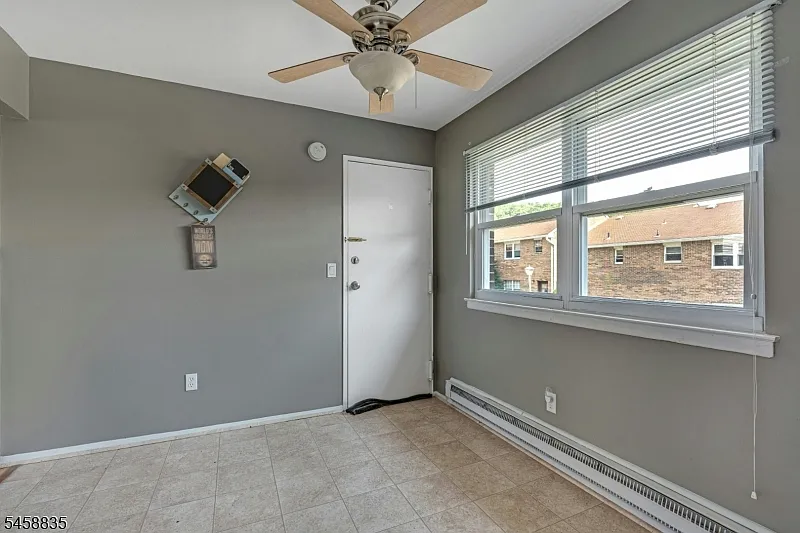 1 bed, 1.0 bath, $1,950 — Photo 4