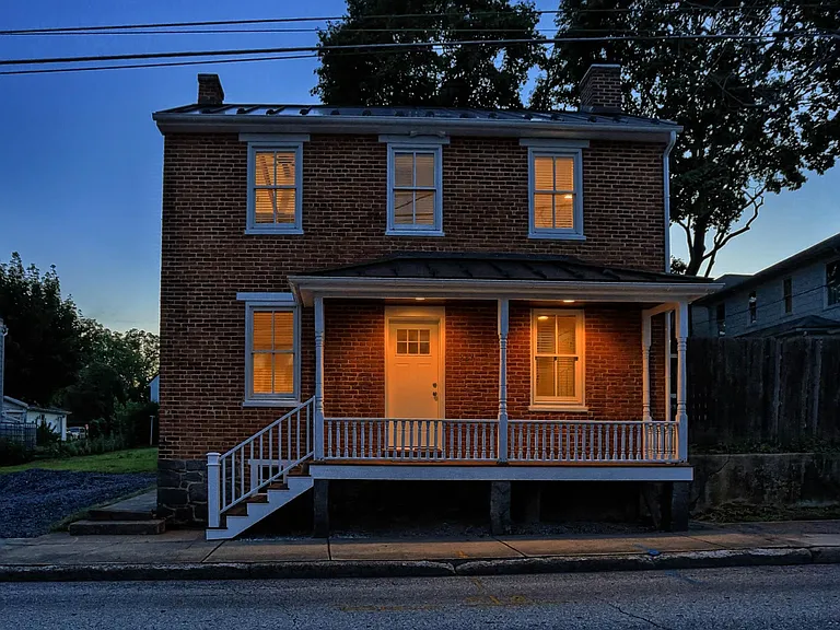 234 N Stratton St — Photo 3