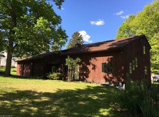 10728 Liberty St, Garrettsville, OH 44231