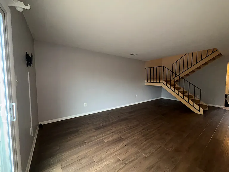 169 Moyer Dr — Photo 5