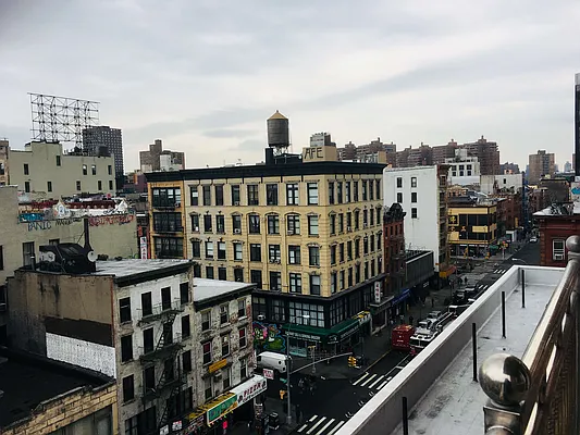 Rented by Chase Global Realty Corp | media 17