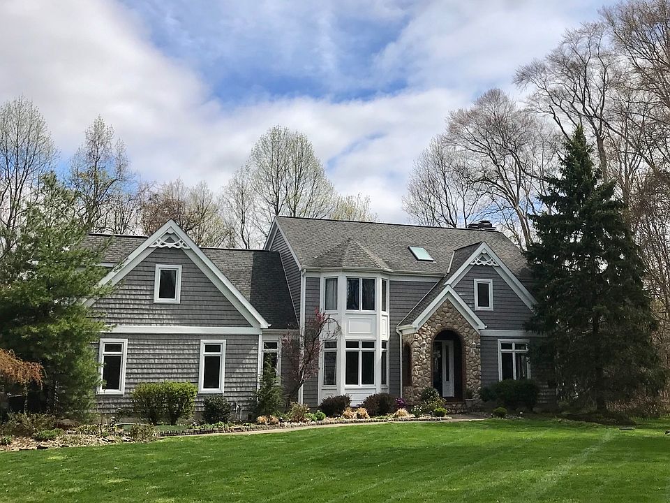 1st image of 8985 Riverwood Way