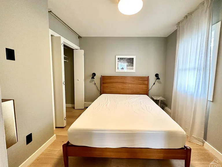 261 Main St #6 — Photo 5