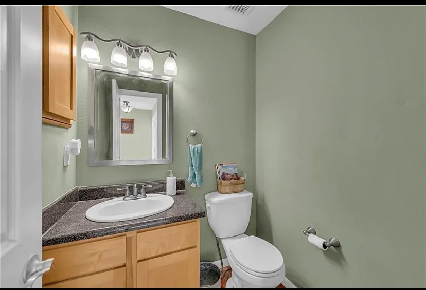 2 bed, 1100 sqft, $2,000 — Photo 3