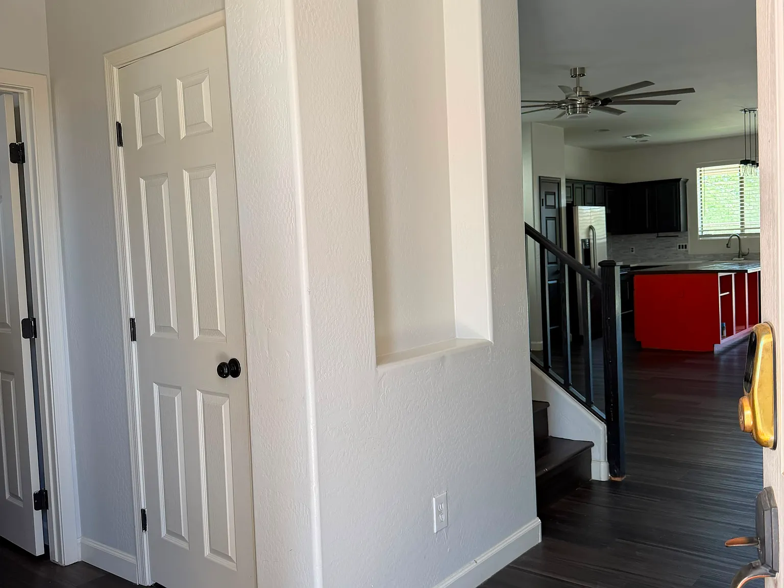 3 bed, 1927 sqft, $2,100 — Photo 3