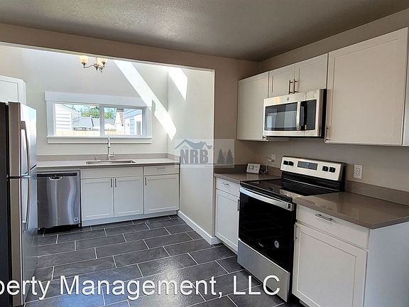 5th image of 3561 S Gunnison St