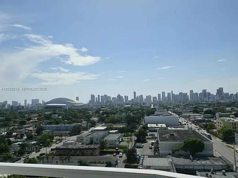 1 Glen Royal Pkwy #1202 — Photo 3