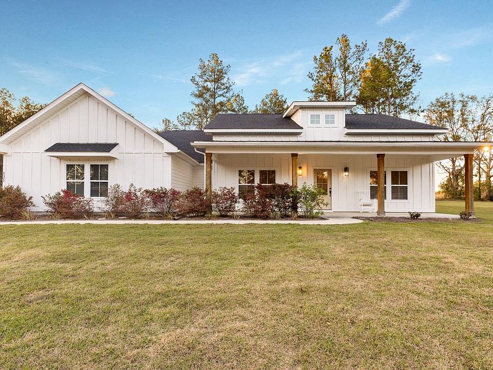 1st image of 121 Shumard Ct