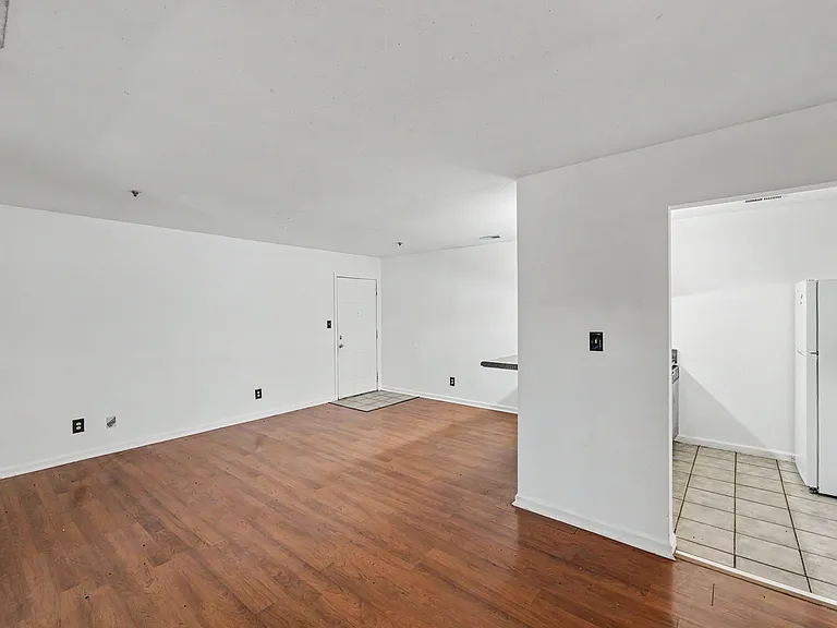9535 University Terrace Dr #B — Photo 16