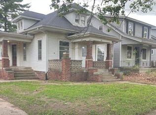 43 Fairview Pl, Decatur, IL 62522