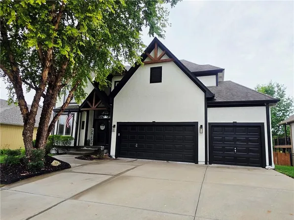 2297 W Cothrell St, Olathe, KS 66061