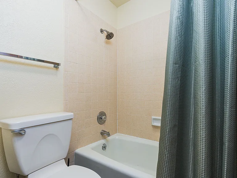 942 Harold Dr — Photo 13