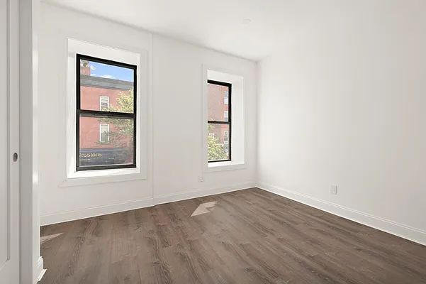 Bedroom, photo 2
