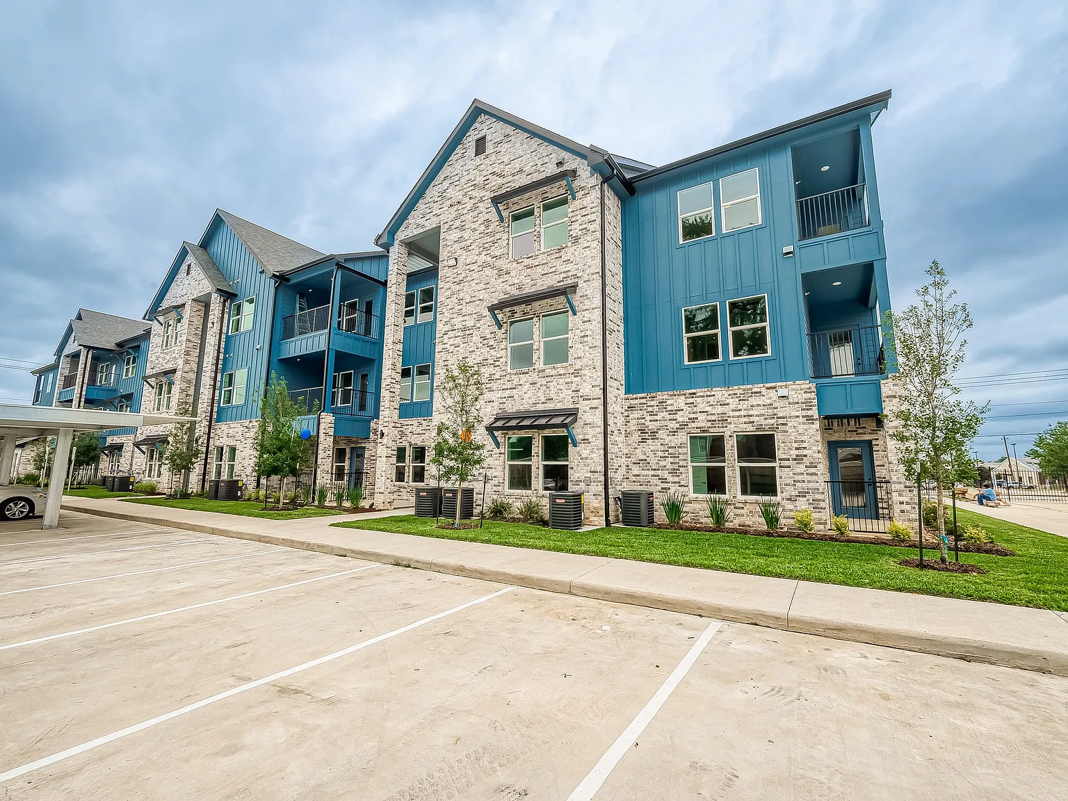 Rudel Crossing Apartment Homes — Photo 2
