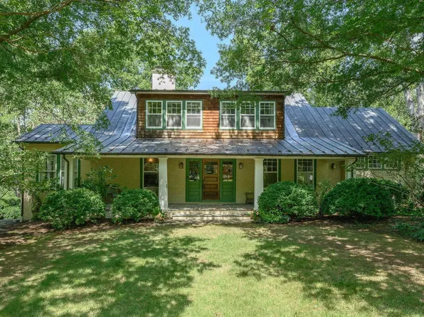 2386 Garth Rd, Charlottesville, VA 22901