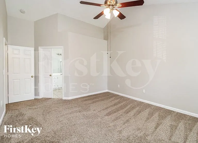 4300 Kirkstone Dr — Photo 8