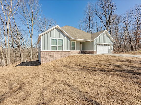 2nd image of 30 Osborne Ln